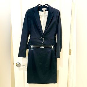 Like new 2-set blazer and skirt suit set